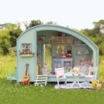 Time Travel Doll House