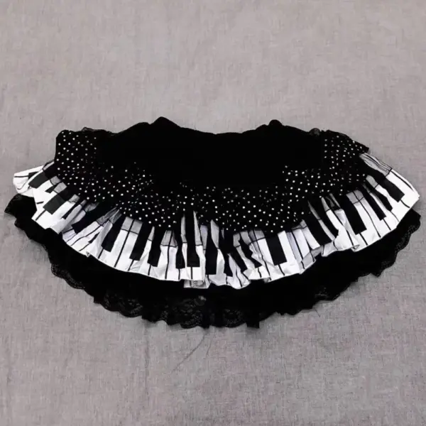 Detailed view of the piano key wave dot lace pattern