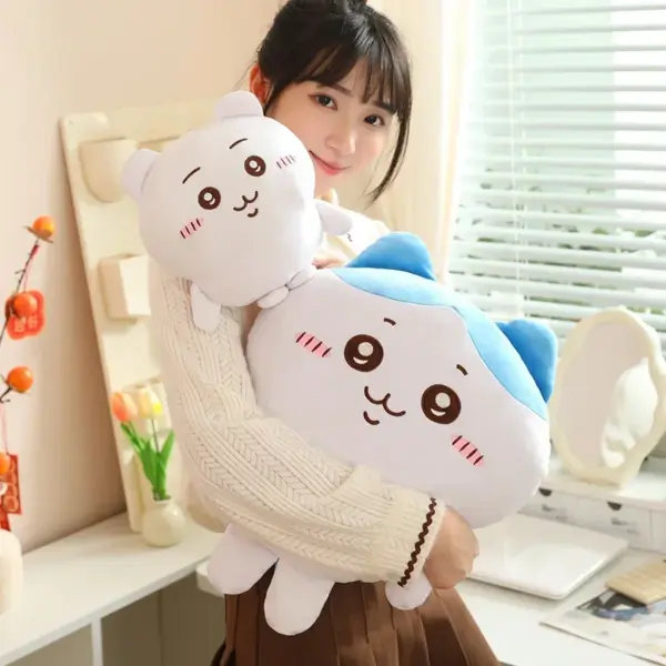 Giant Chiikawa Plush Woman holding hachiware and chiikawa plushies