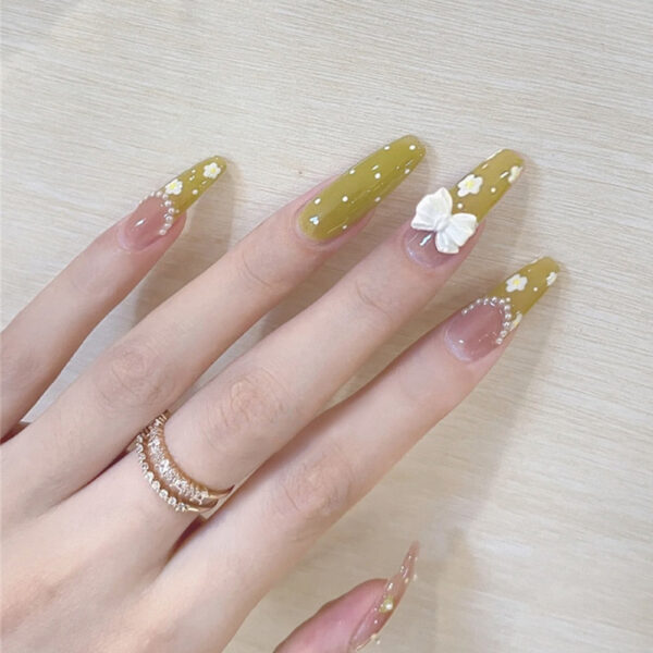 Dolly Press On Nails Dolly Press On Nails – kawaii room decor and gift
